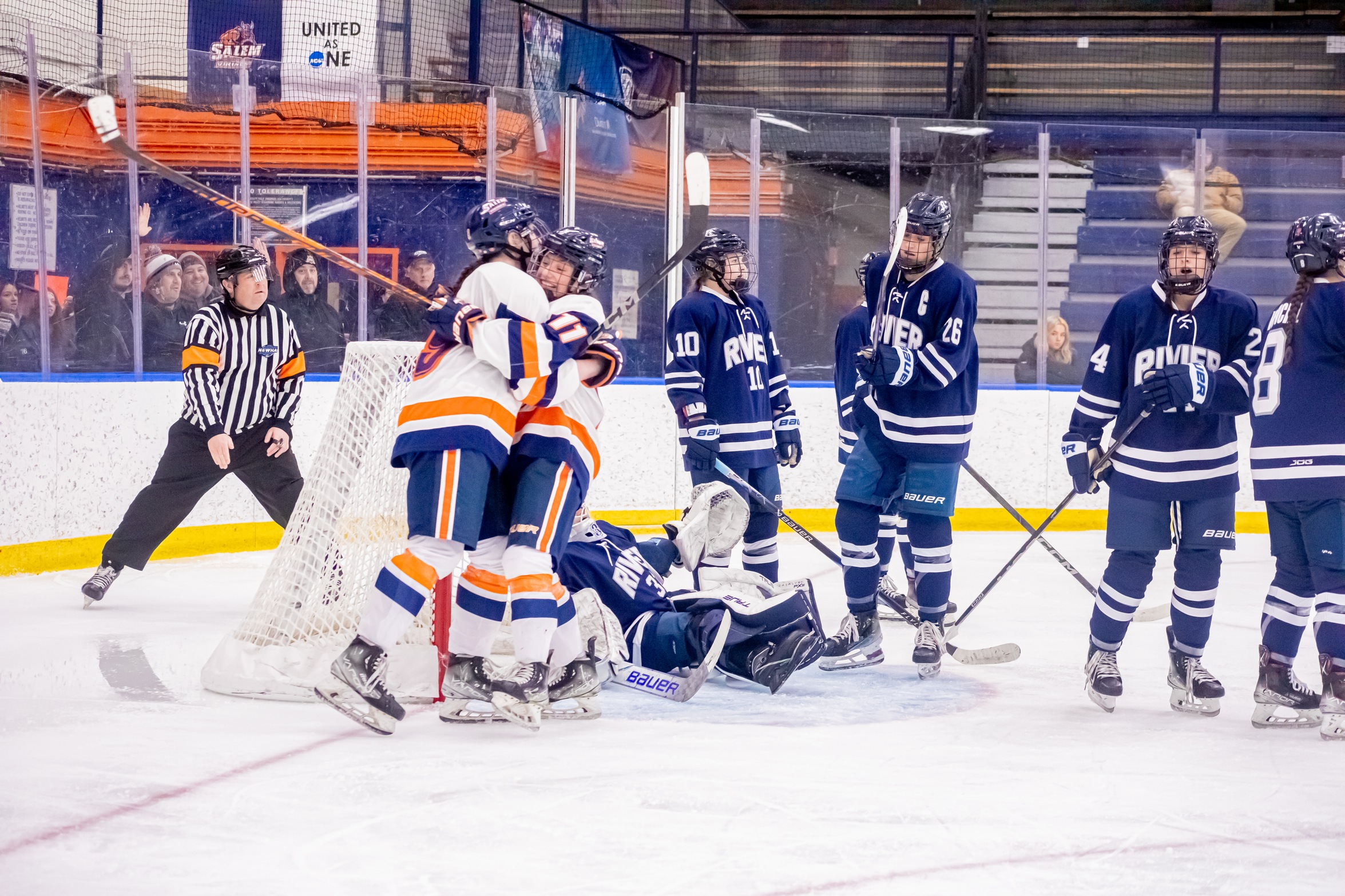 Women&rsquo;s Ice Hockey Secures 4-2 Win Over AMCATS On Senior Day