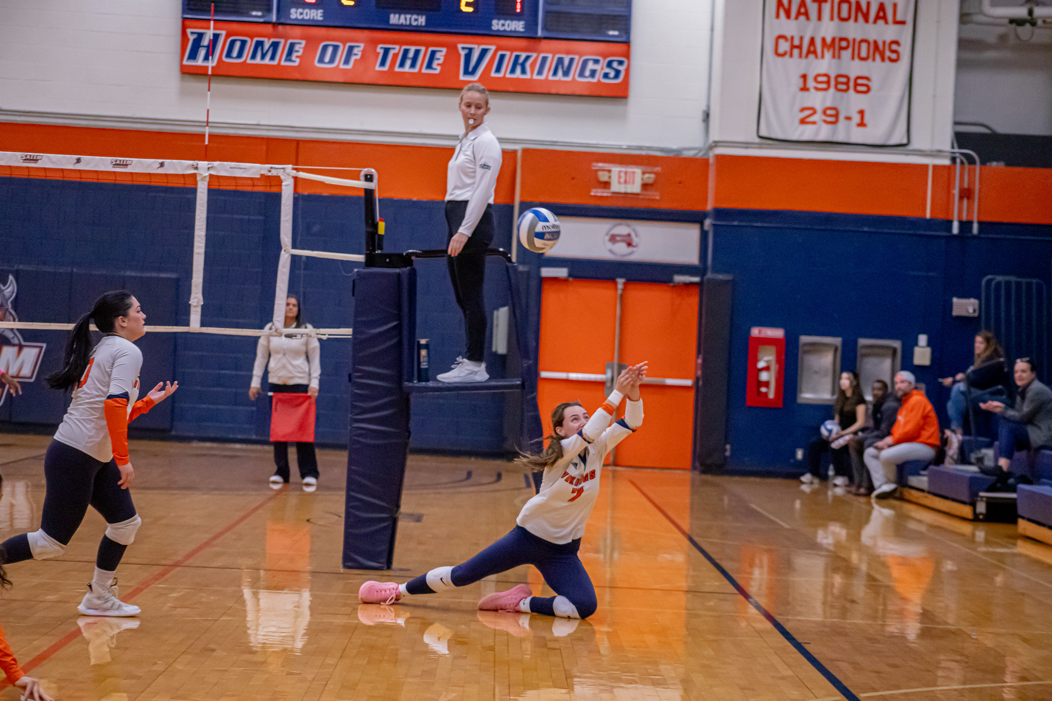 Women's Volleyball Falls 3-1 vs. Bridgewater State; Carbone Records 1,000th Career Assist